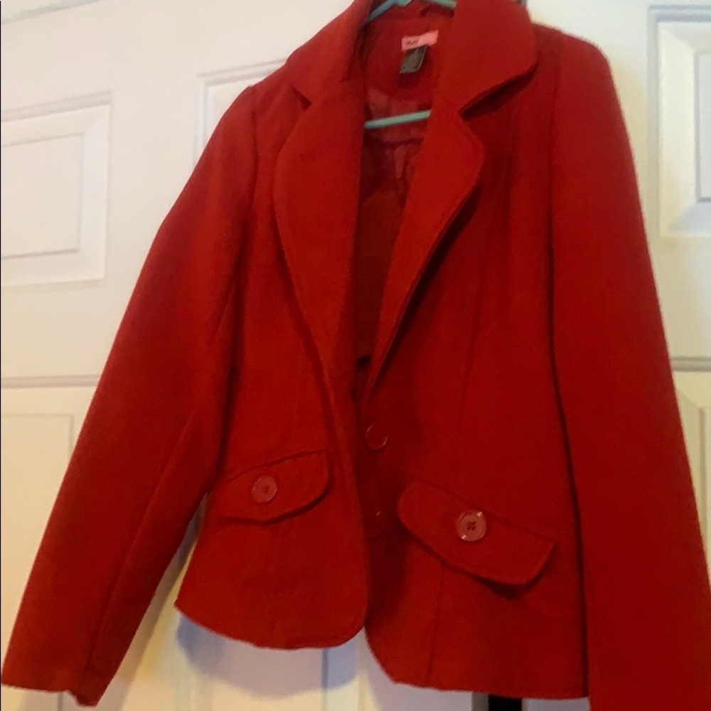 Red jacket - Picture 3 of 3